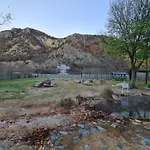 Riverpark Apartment, * Σαντάνσκι